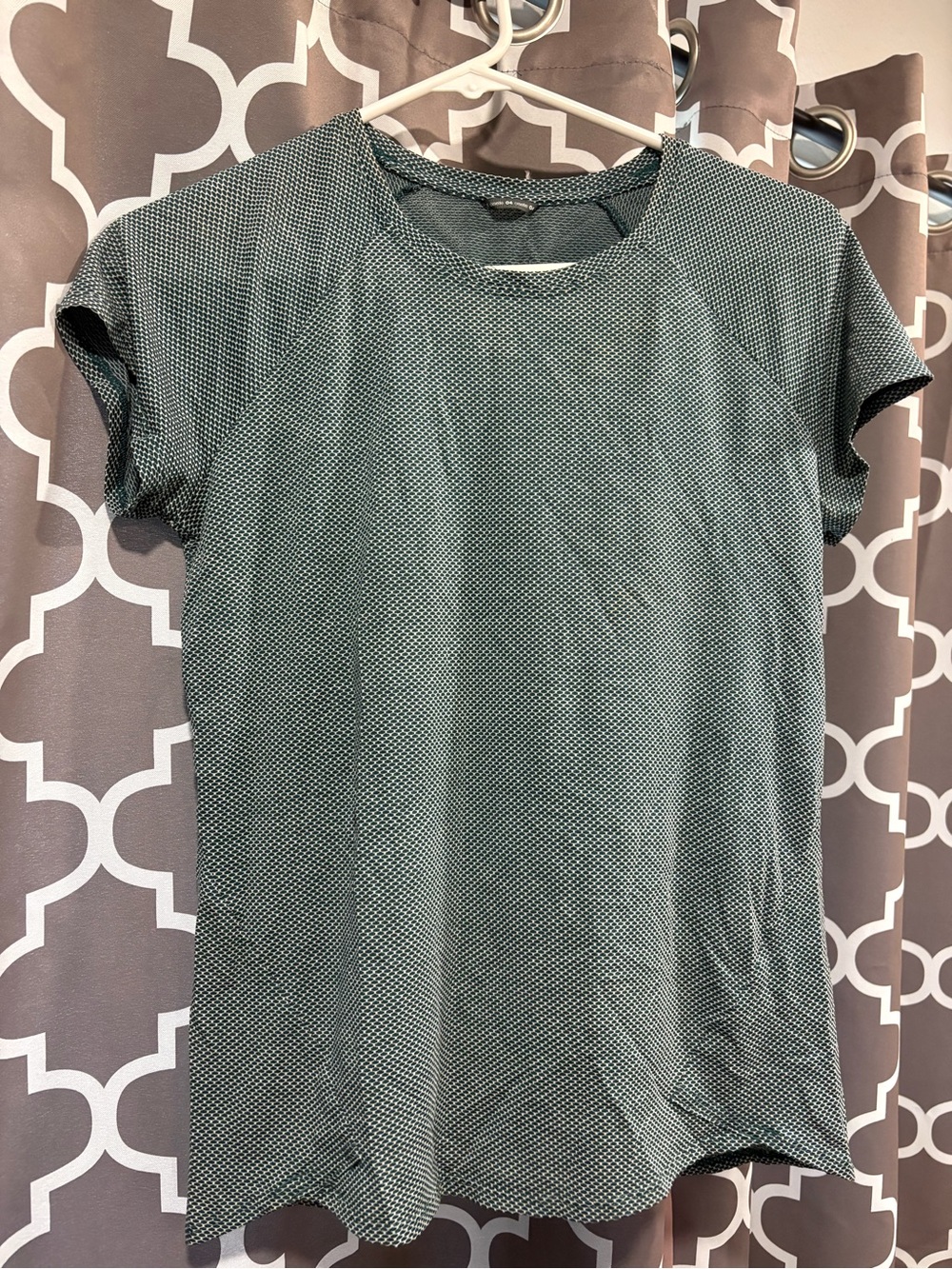 oiselle Green Microdot Short Sleeve Tee